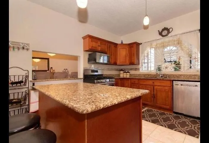 Hills Royale -ironshore * Montego Bay