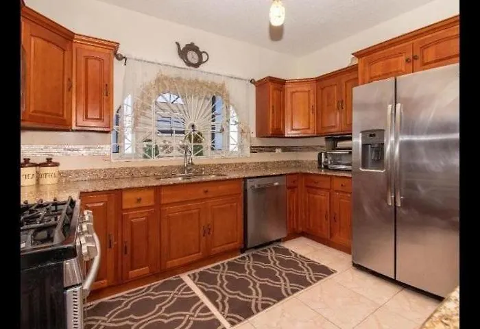 Hills Royale -ironshore Appartement *