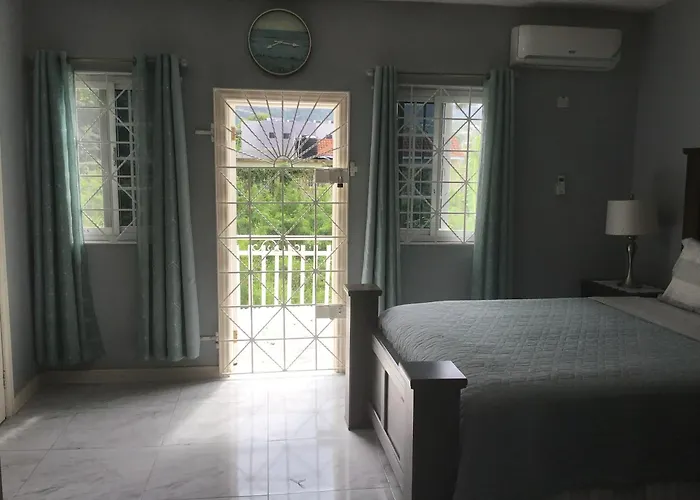 Hills Royale -ironshore * Montego Bay