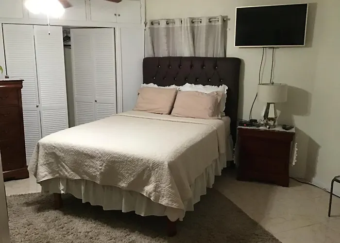 Hills Royale -ironshore Appartement